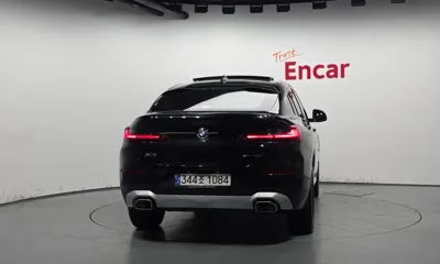 BMW X4 2022, 32106 км, за 30397.33 USD