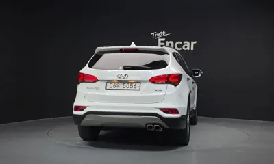 Hyundai Santafe 2018, 96298 км, за 10093.11 USD