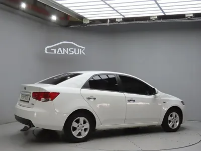 Kia Porte 2012, 117090 км, за 1641.07 USD