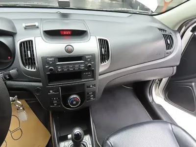 Kia Porte 2012, 117090 км, за 1641.07 USD - фото 7