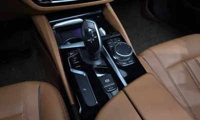 BMW 5-Series 2020, 47616 км, за 16576.73 USD - фото 9