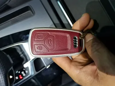 Audi Q5L 2025, 10000 км, за 36903.2 USD - фото 9