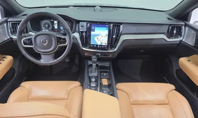 Volvo S60 2020, 72802 км, за 15857.28 USD - фото 7