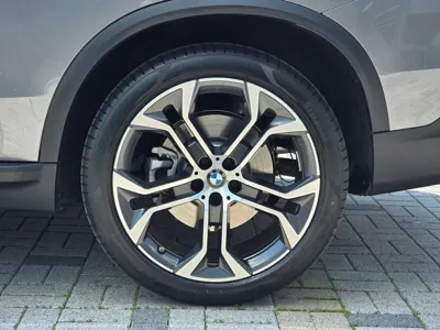 BMW X5 2025, 4031 км, за 64465.69 USD