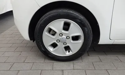 Kia Ray 2013, 134951 км, за 4069.84 USD