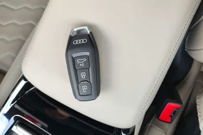 Audi Audi A6L e-tron 2026, 4500 км, за 46758 USD - фото 23