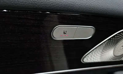 Mercedes-Benz GLE-Class 2022, 52977 км, за 46271.85 USD - фото 18