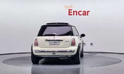MINI Cooper 2004, 146730 км, за 2200.47 USD