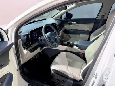 Kia Sportage 2024, 7648 км, за 8755.7 USD