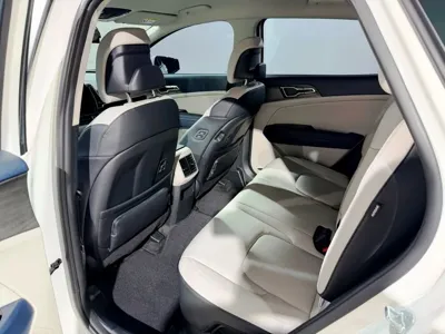 Kia Sportage 2024, 7648 км, за 8755.7 USD - фото 6
