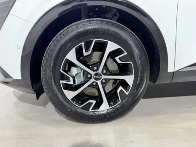 Kia Sportage 2024, 7648 км, за 8755.7 USD - фото 18