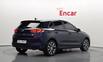Hyundai i30 2018, 50060 км, за 7745.93 USD