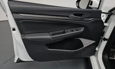 Volkswagen Golf 2024, 10865 км, за 24429.98 USD - фото 24
