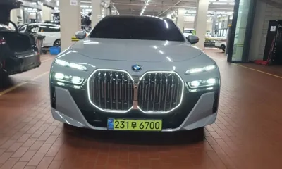 BMW i7 2025, 12250 км, за 92959.73 USD
