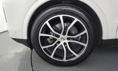 Porsche Cayenne 2024, 43462 км, за 81843.56 USD
