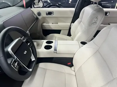 Li Auto Li L9 2024, 39700 км, за 41030.96 USD