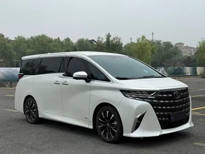 Toyota Alphard 2023, 47000 км, за 110212.22 USD