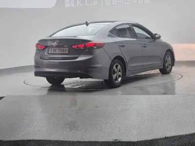 Hyundai Avante 2016, 132541 км, за 5070.53 USD
