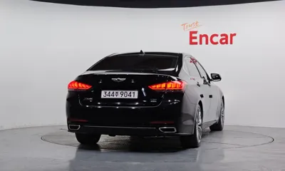 Hyundai Genesis 2016, 164629 км, за 6276.84 USD