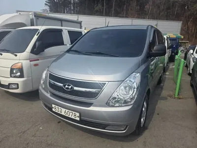 Hyundai Starex 2015, 73000 км, за 6825.71 USD