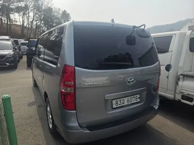 Hyundai Starex 2015, 73000 км, за 6825.71 USD