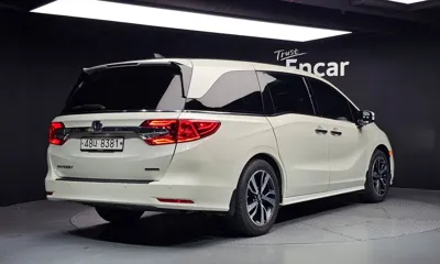 Honda Odyssey 2018, 81405 км, за 14236.73 USD
