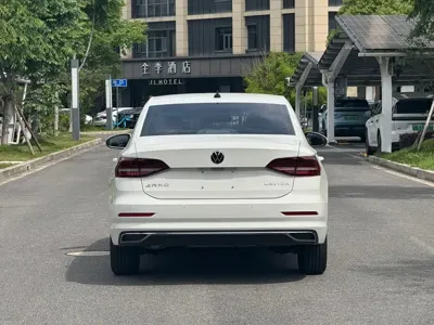 Volkswagen Lavida 2021, 3800 км, за 9724.61 USD