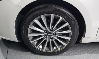 Kia K7 2017, 97768 км, за 8940.39 USD