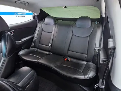 Hyundai Avante 2015, 31427 км, за 4069.84 USD - фото 10