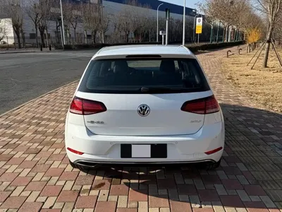 Volkswagen Golf 2018, 100000 км, за 8381.36 USD - фото 6