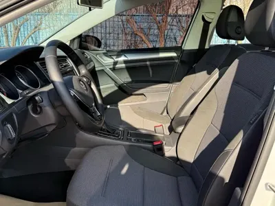 Volkswagen Golf 2018, 100000 км, за 8381.36 USD - фото 7