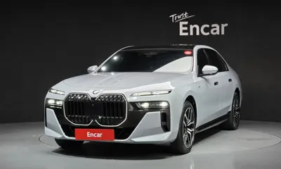 BMW 7-Series · 2023 год