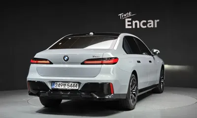 BMW 7-Series 2023, 37061 км, за 71060.34 USD