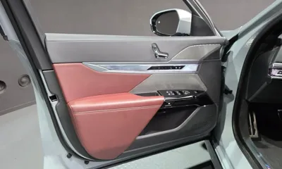 BMW 7-Series 2023, 37061 км, за 70565.84 USD - фото 24