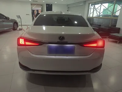 Lexus ES 2021, 57300 км, за 29307 USD - фото 5
