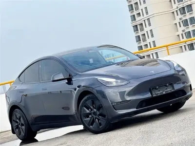 Tesla Model Y 2024, 28000 км, за 30957.91 USD