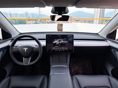 Tesla Model Y 2024, 28000 км, за 30957.91 USD