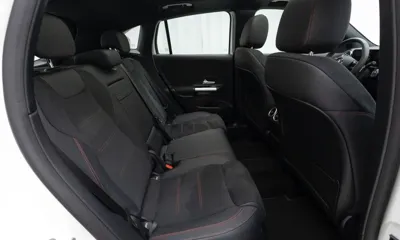 Mercedes-Benz GLA-Class 2025, 1428 км, за 33876.24 USD - фото 11