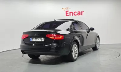 Audi A4 2015, 167288 км, за 3305.13 USD
