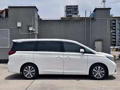 GAC Motor Trumpchi M8 2018, 92000 км, за 10299.63 USD
