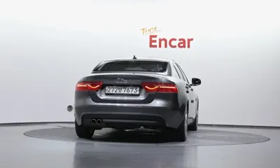 Jaguar XE 2019, 94850 км, за 6120.98 USD