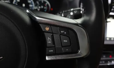 Jaguar XE 2019, 94850 км, за 6120.98 USD - фото 14