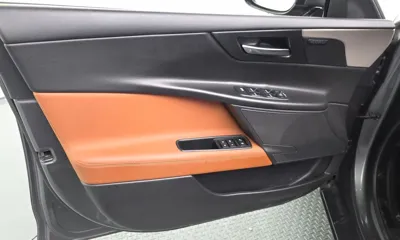 Jaguar XE 2019, 94850 км, за 6120.98 USD - фото 24