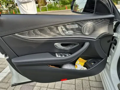 Mercedes-Benz E-Class 2023, 29530 км, за 33803.54 USD - фото 12