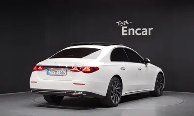 Mercedes-Benz E-Class 2026, 920 км, за 59523.86 USD