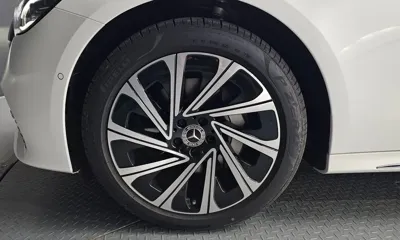 Mercedes-Benz E-Class 2026, 920 км, за 59523.86 USD