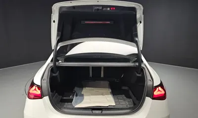 Mercedes-Benz E-Class 2026, 920 км, за 59481.22 USD - фото 20