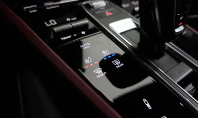 Porsche Cayenne 2020, 58579 км, за 53289.93 USD - фото 19