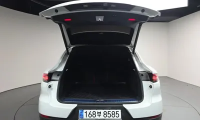 Porsche Cayenne 2020, 58579 км, за 53289.93 USD - фото 21