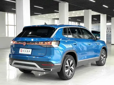 Volkswagen Tayron 2023, 76100 км, за 21514.12 USD